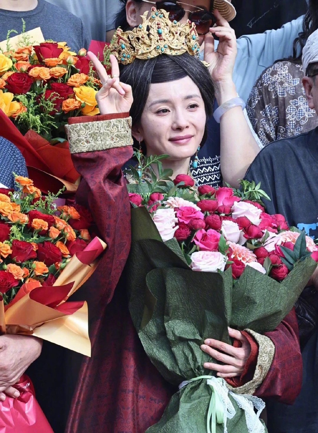 杨幂《江山大同》正式杀青，杀青快乐！！！期待幂姐的作品上线！！！杨幂江山大同杀青