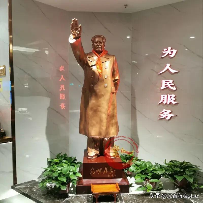 “老三篇”是毛主席抗日战争时期三篇文章的统称。即《纪念白求恩》《为人民服务》和《