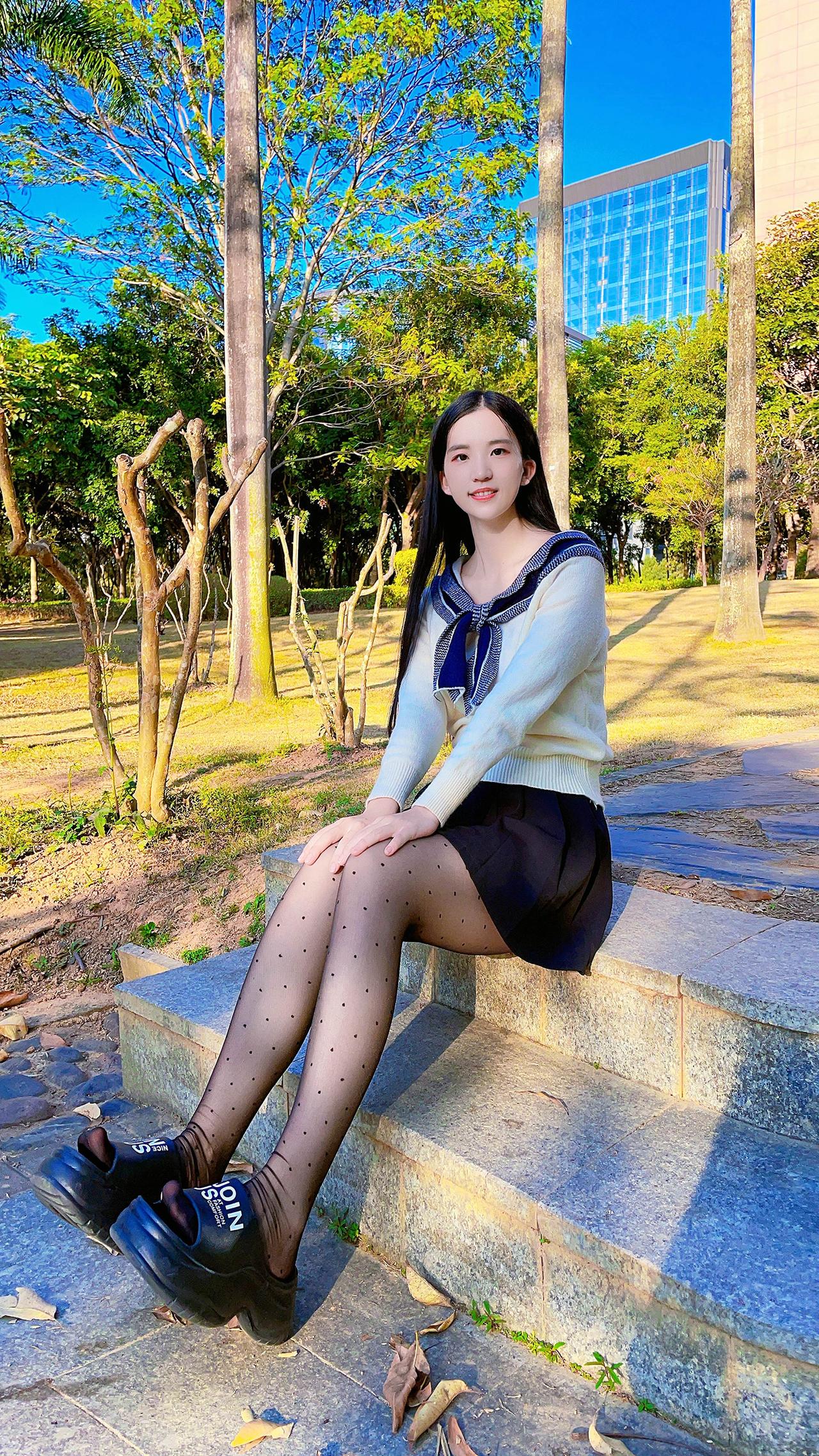 今日穿搭黑丝袜美女 春节 黑丝 袜子