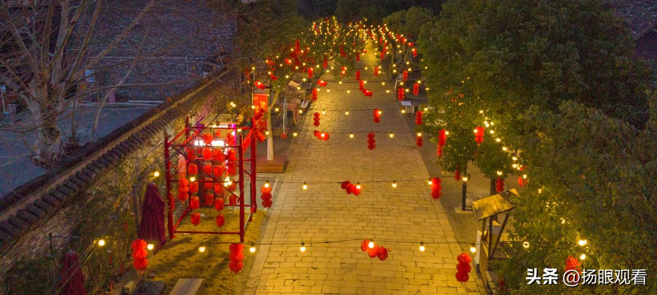 扬州皮市街张灯结彩