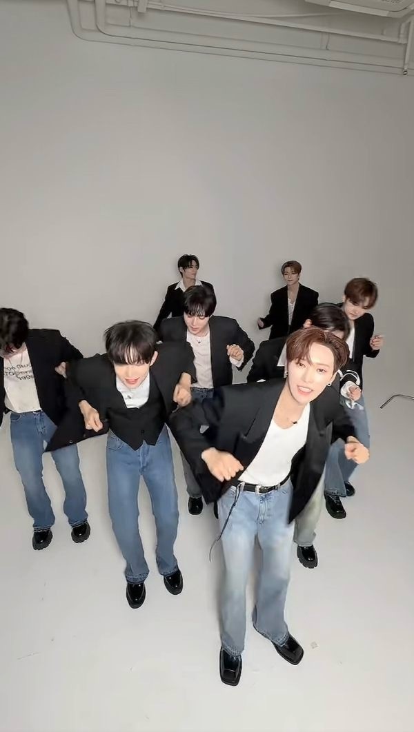 ald1最新官🫘张家豪是C位主舞 为什么不是贺鑫隆？ ​​​