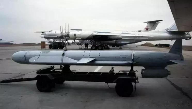 普京说干就干！乌克兰大批贫铀弹被摧毁！污染相当于切尔诺贝利

来源:海峡快讯

