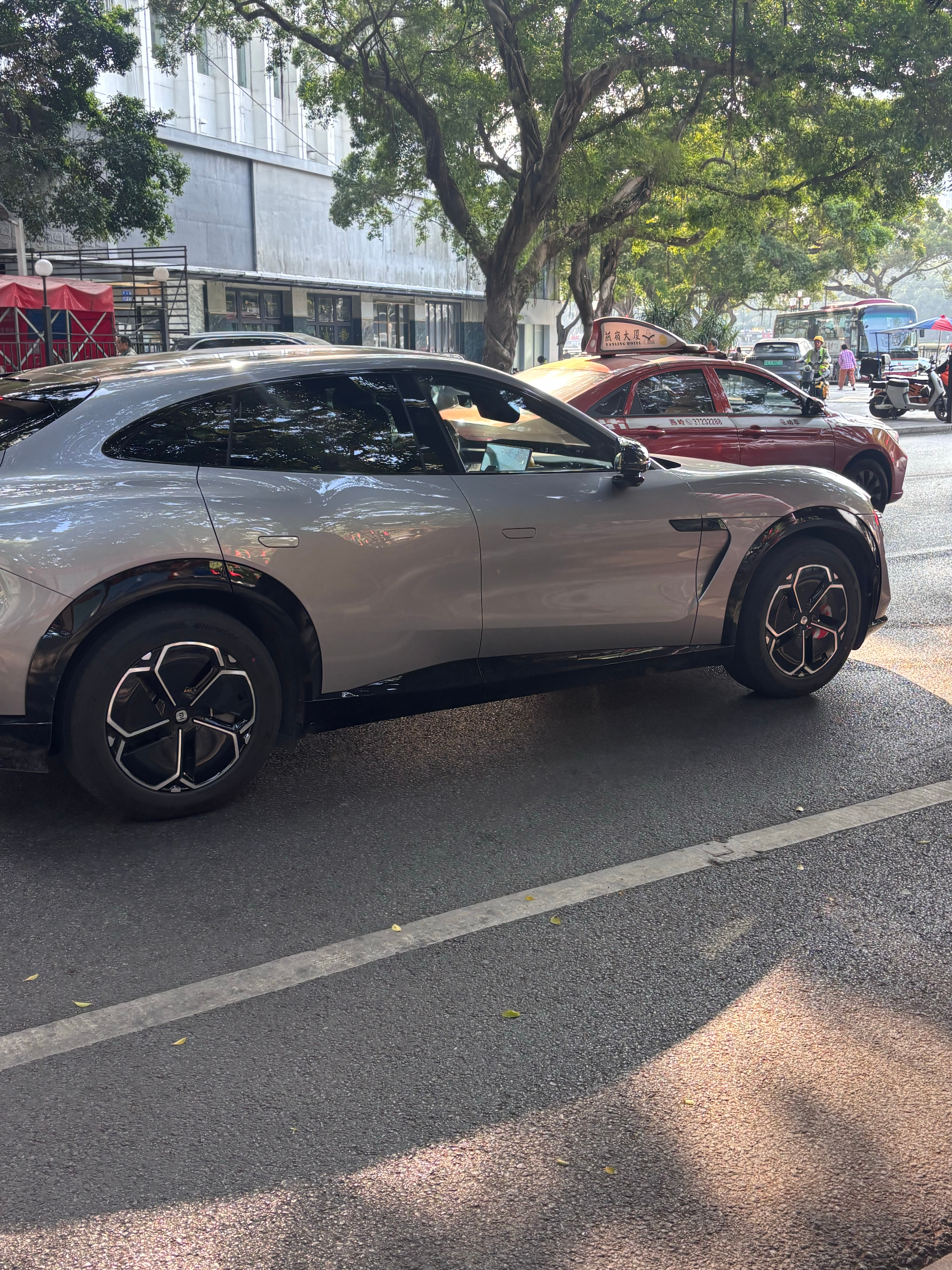 yu7的长车头真得现场看！太吓人了！霸气！ 