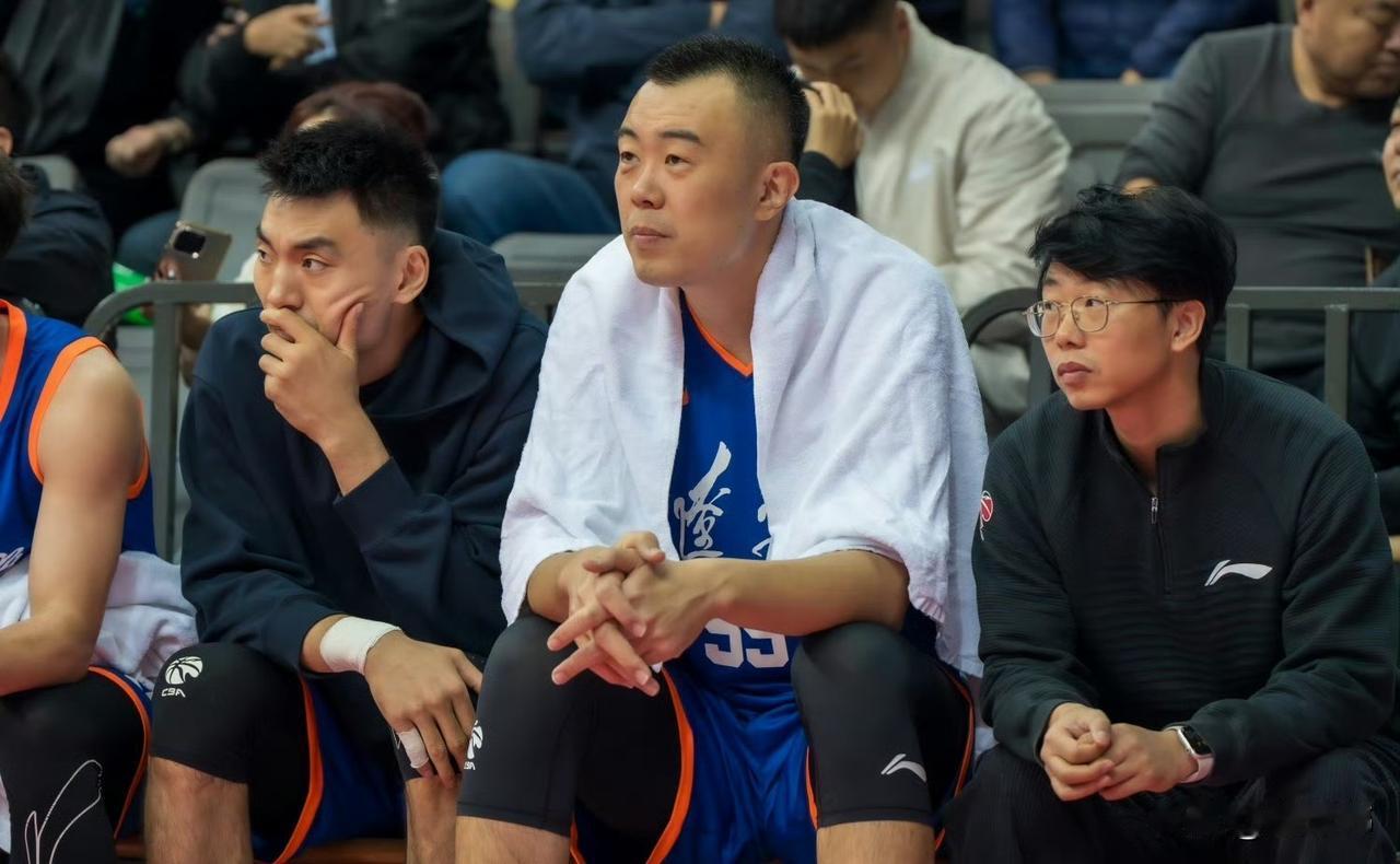 韩德君虽然从CBA退役了，不过，全运会比赛，他还是会代表辽宁队出战，也是老将的最