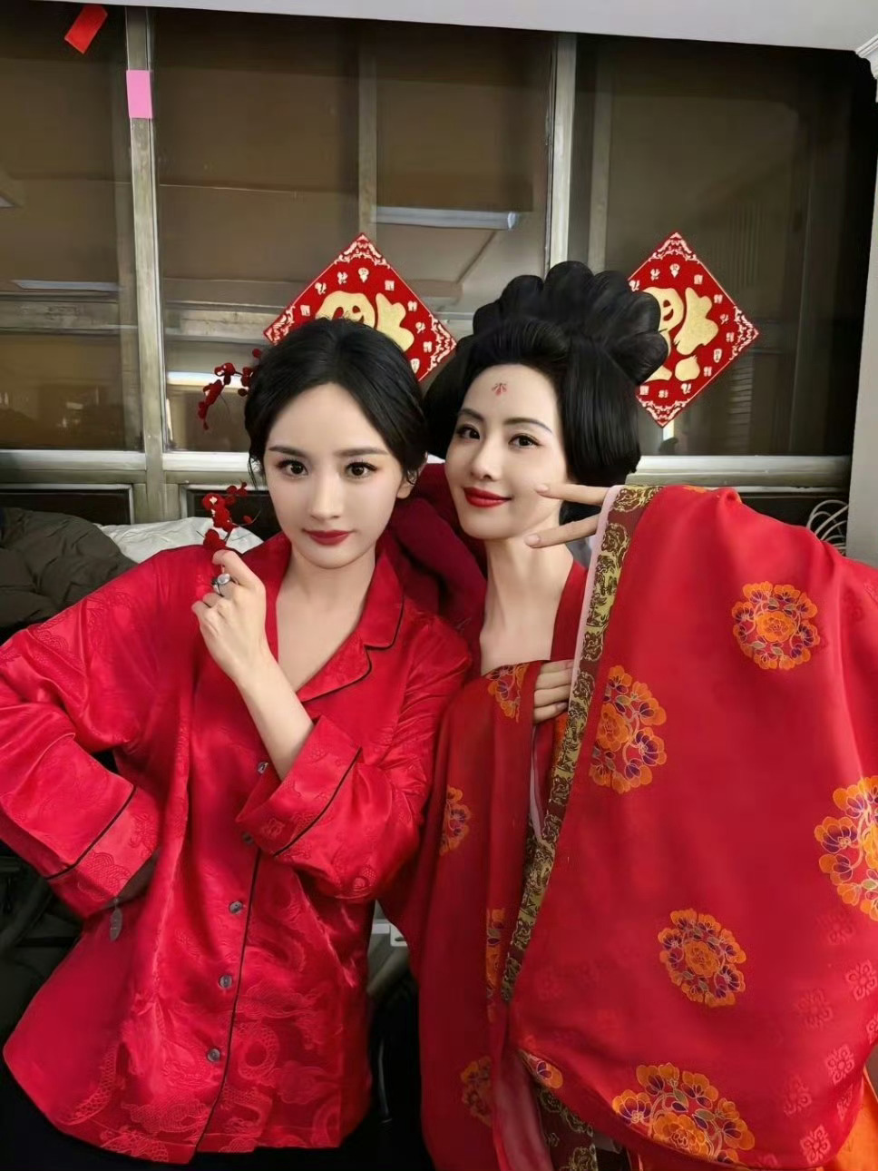 刘诗诗给杨幂送生日祝福 和刘诗诗一起祝大爆剧女王杨幂 生日快乐 ​​​