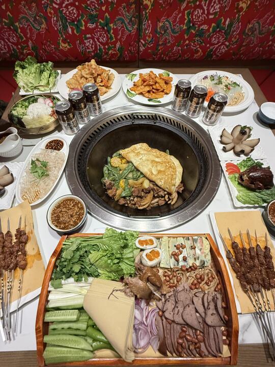 给南方朋友见识一下东北的菜量…