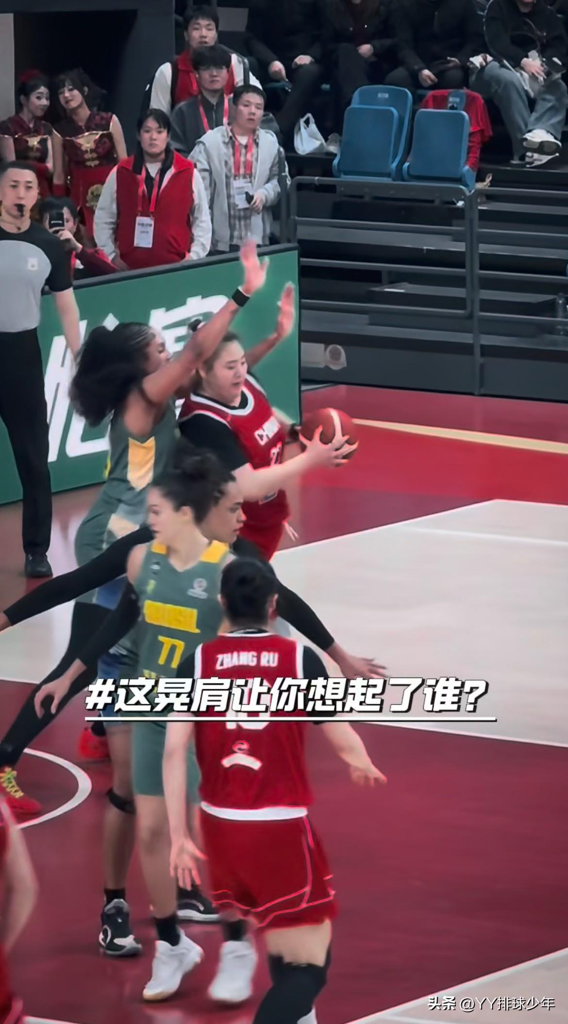 本赛季转会上海女篮后，刘禹彤迎来职业生涯快速提升期。在名帅展淑萍的悉心指导下，她