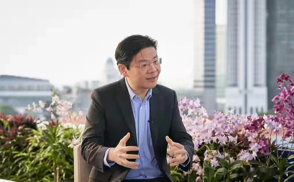 新加坡总理黄循财最近的日子不太好过。这位新上任的领导人正面临着内外交困的局面，让