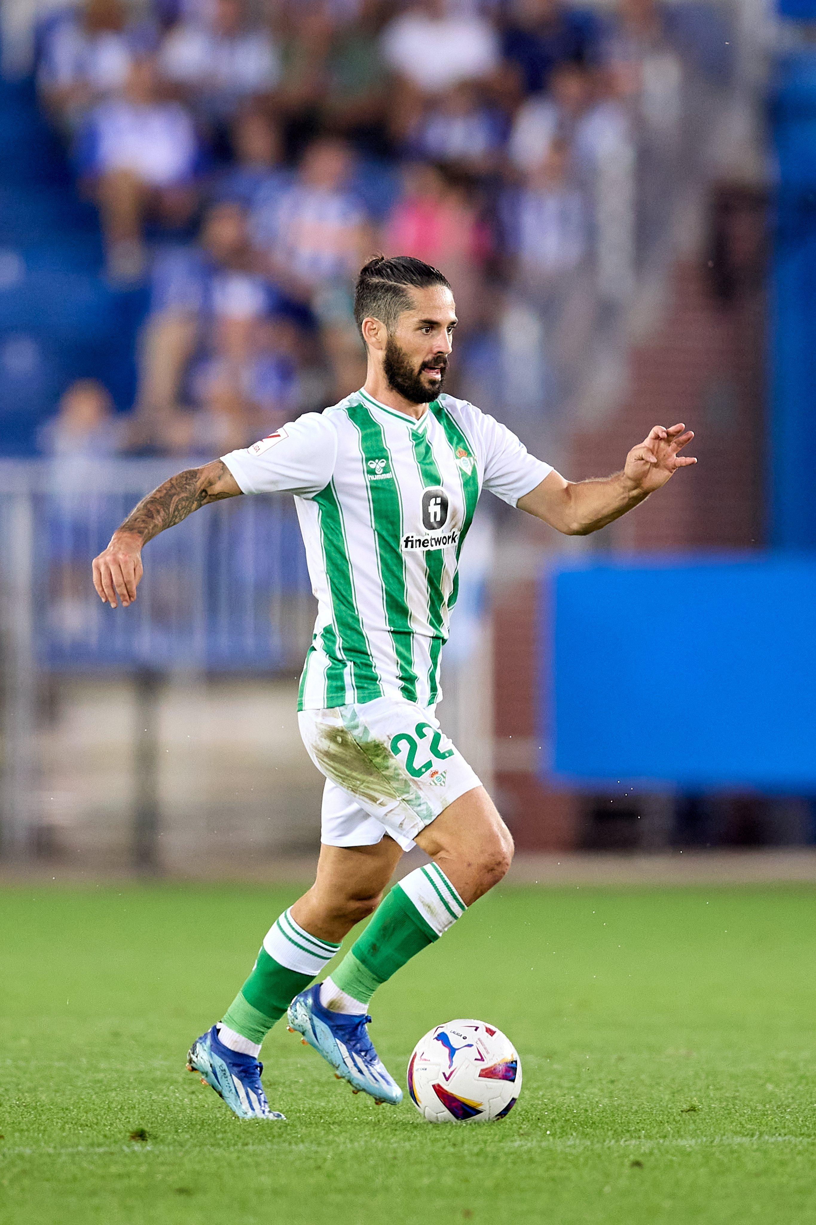 本赛季五大联赛创造最多射门机会（xA）的球员：51 - 伊斯科（4）49 - 萨