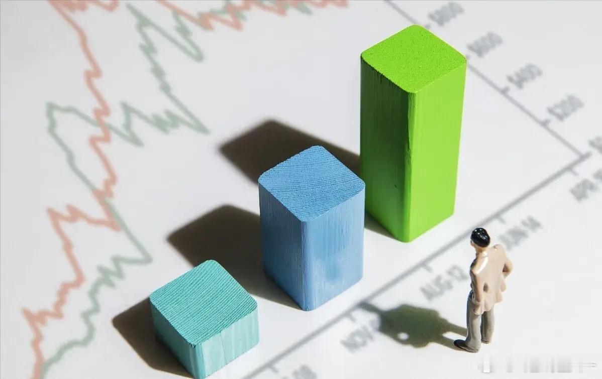 A股三大指数收跌，两市超4800只股票下跌我们先来看今日股市的行情，A股三大指数