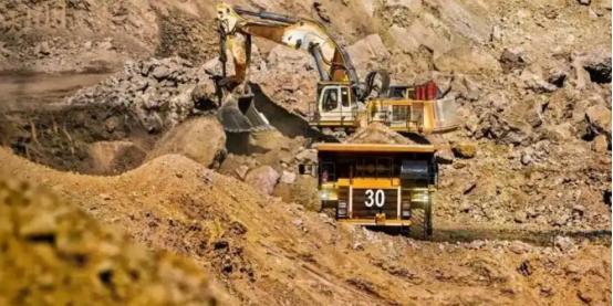 非洲12国突然联合施压，要求中国掏钱建工厂、转让技术！面对这样的条件，中国为何非