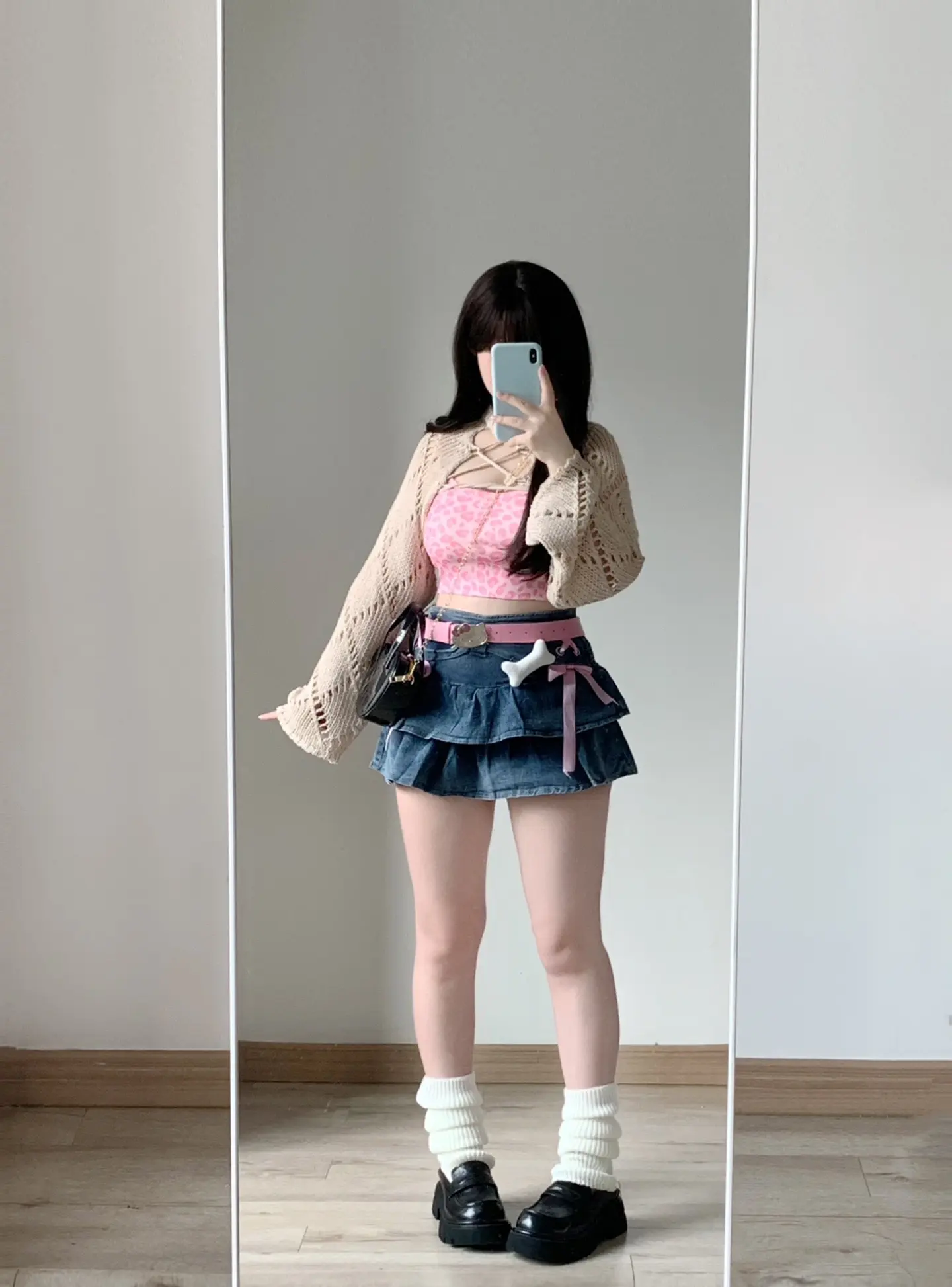 ៸៸᳐>⩊<៸៸᳐。