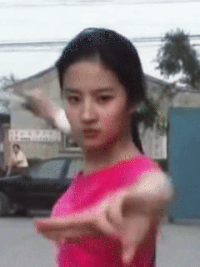 刘亦菲真正的亲妈视角仙的少女时期真的是无敌的存在，漂亮，绝顶的漂亮，还有灵动！现
