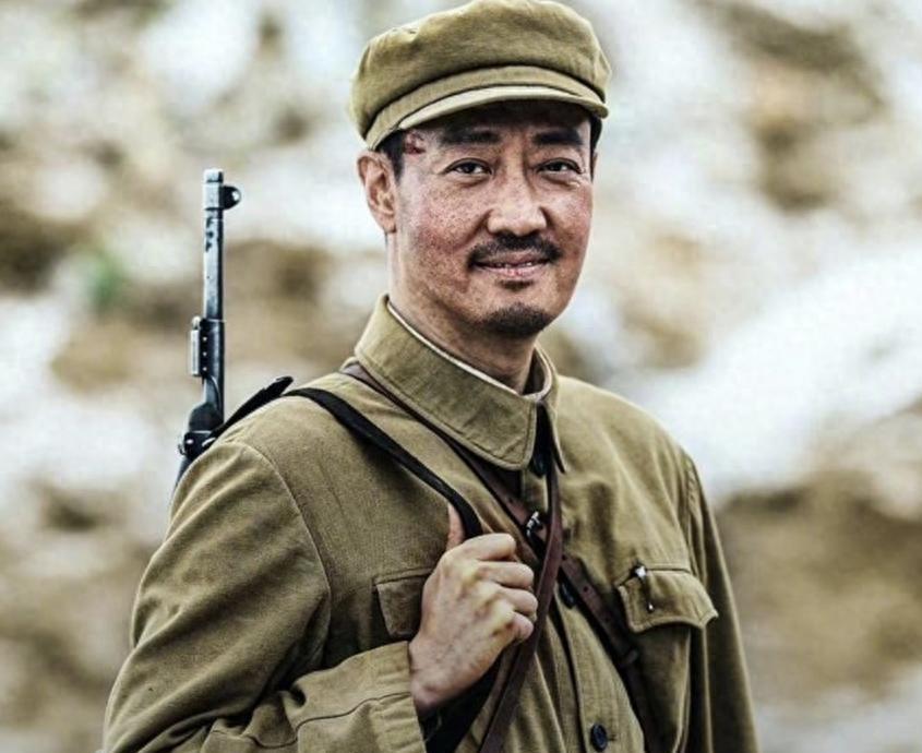 志愿军高级参谋李默尹的真实级别揭秘，如果他活到1955年会被授予什么军衔呢？
1