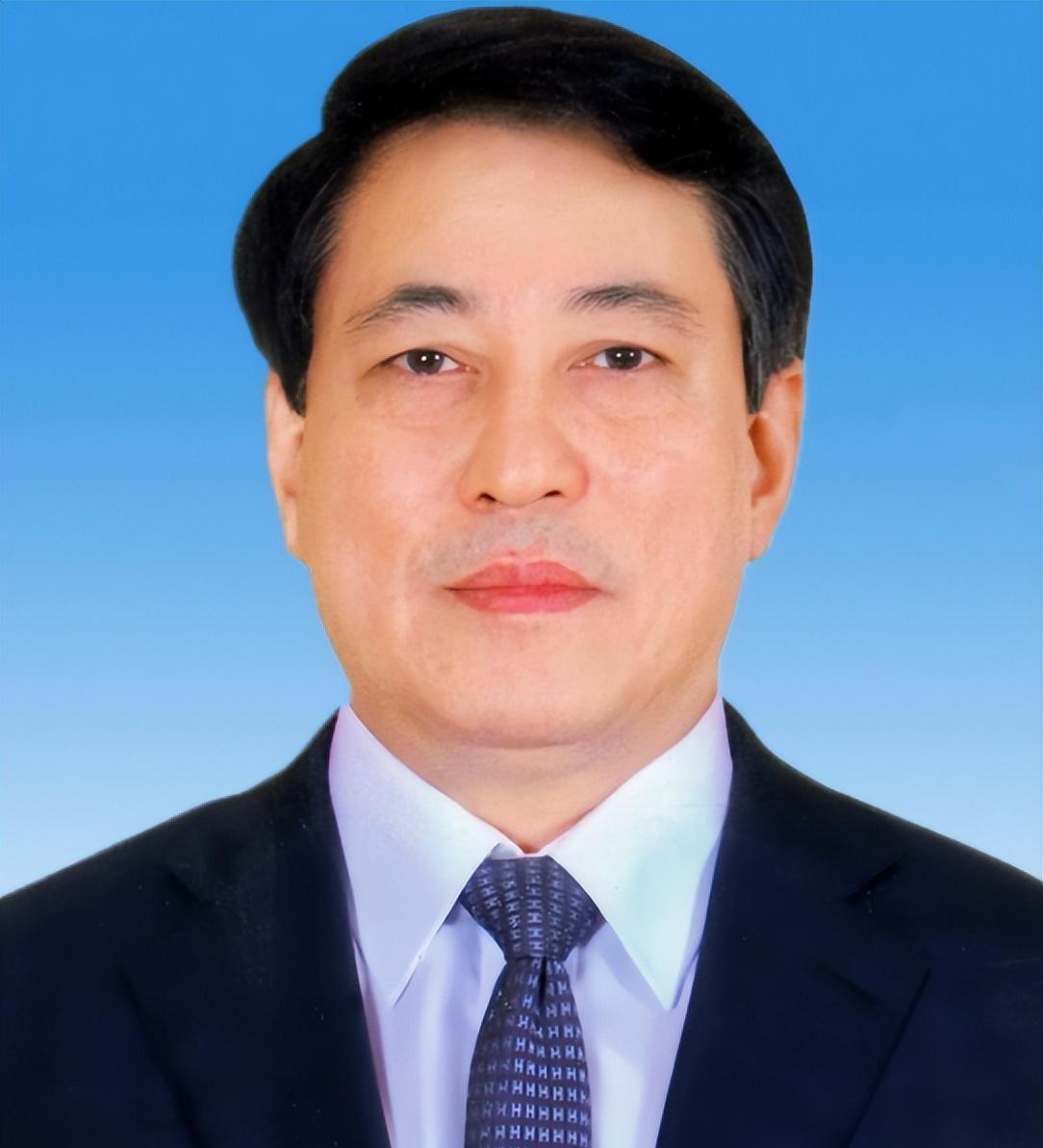 越南的新任领导人梁强上台了，他被认为是对华友好的人物。梁强不仅把中国视为外交的重