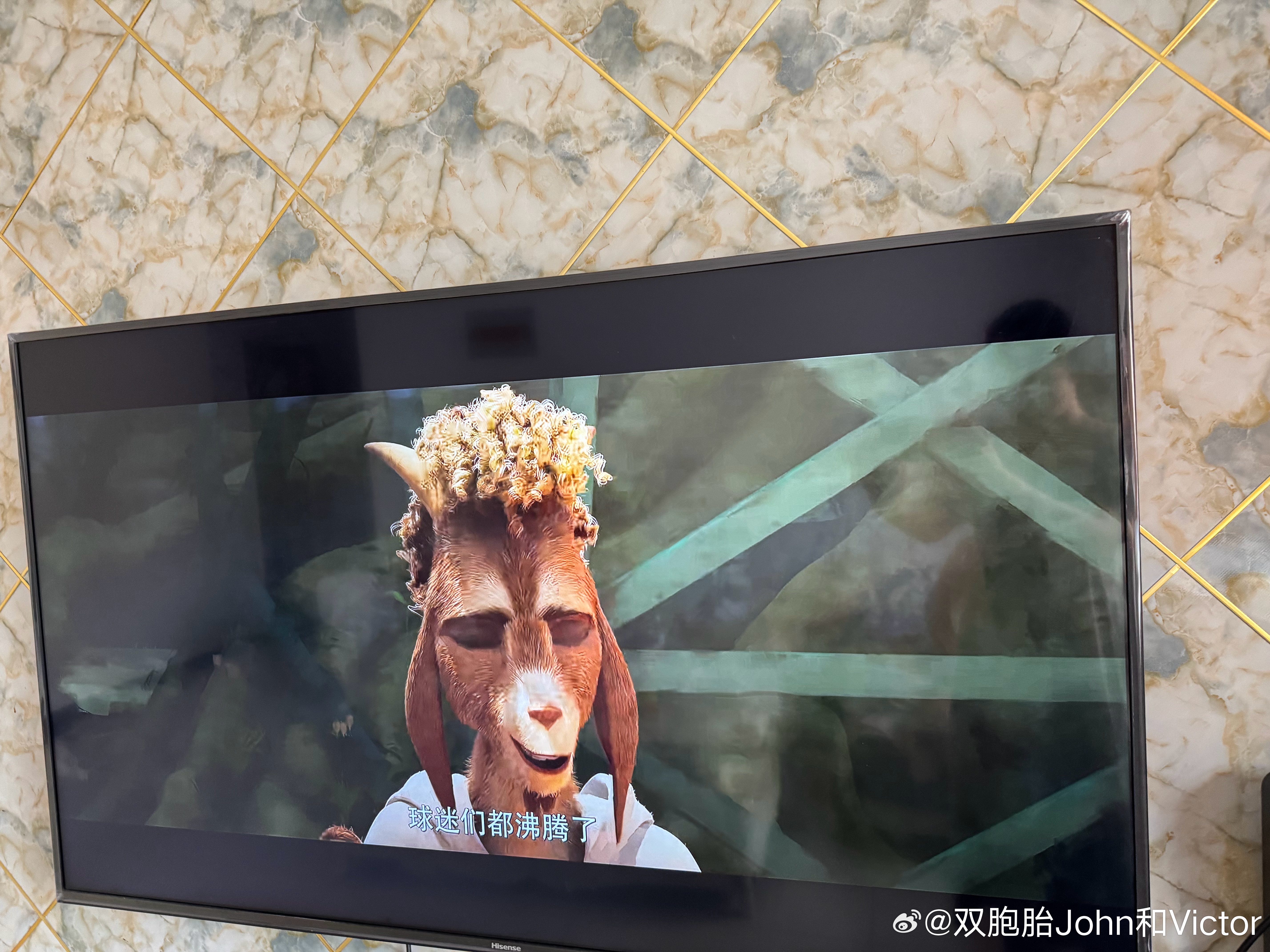 老大说，妈妈，我想看电影！我说，去吧！老二进一步说话，要花钱！免费的不好看！我问