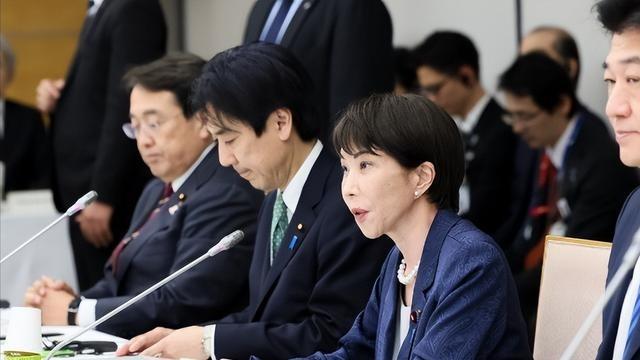 日本主动喊话中国！近日，日本首相高市早苗透露，计划在5月上旬对外进行一次小型的外