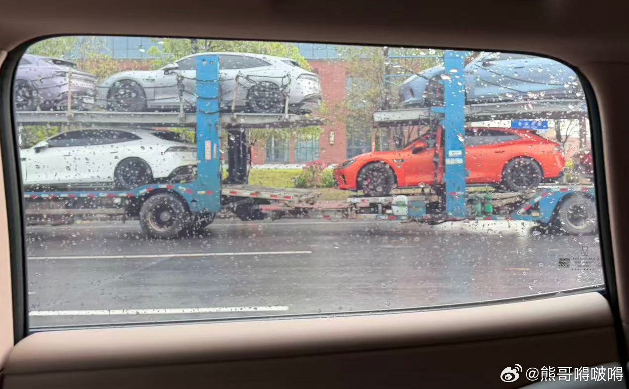 一次性看遍启境GT7的6款颜色不黑不吹，实车这几个配色看着都还挺戳我的心巴！尾部