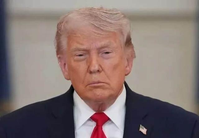 美国主动喊话中国，当地时间4月17日，特朗普公开表示：出访中国期间将会是特别的，