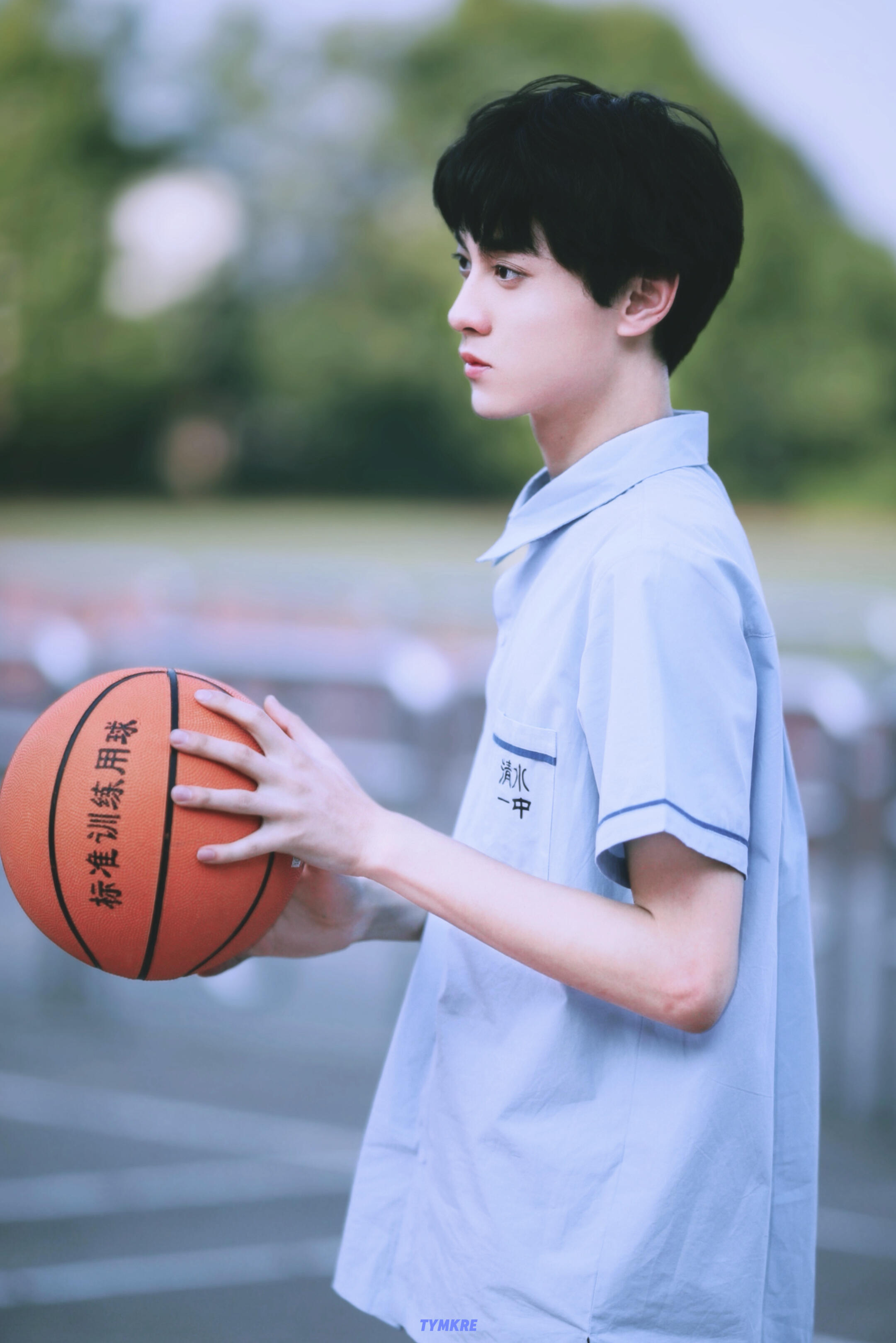 田栩宁参半品牌代言人早～💛今天陪谢迟学长玩✨ 