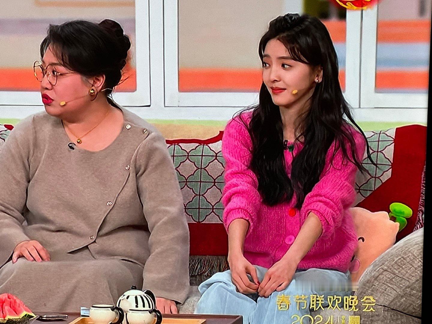 #章若楠毛衣#章若楠今晚好美，我的新女儿#春晚段子大考# ​​​
