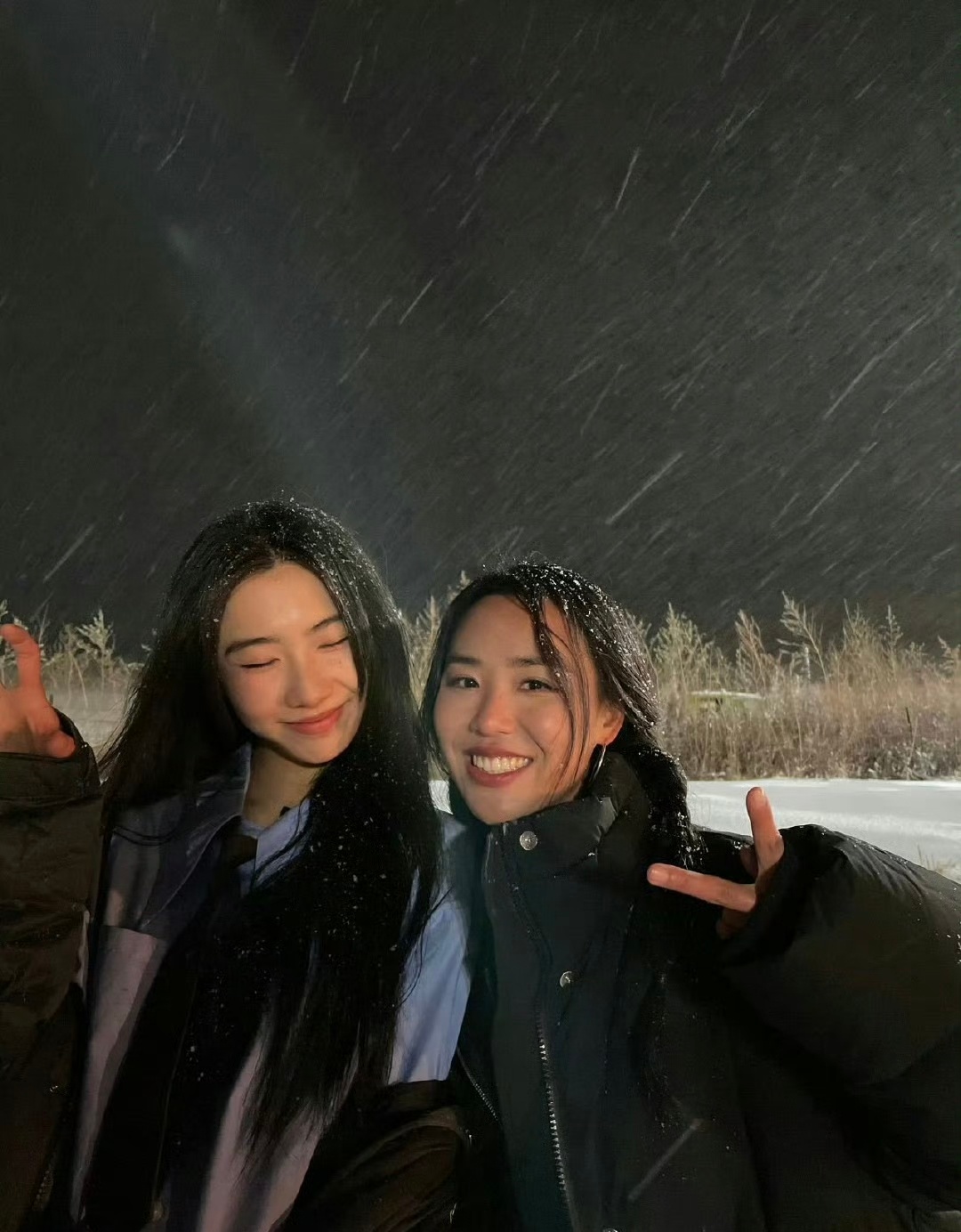 #燃烧的月亮 大雪封山前杀青# 《燃烧的月亮》在大雪封山之前圆满杀青！[鼓掌][