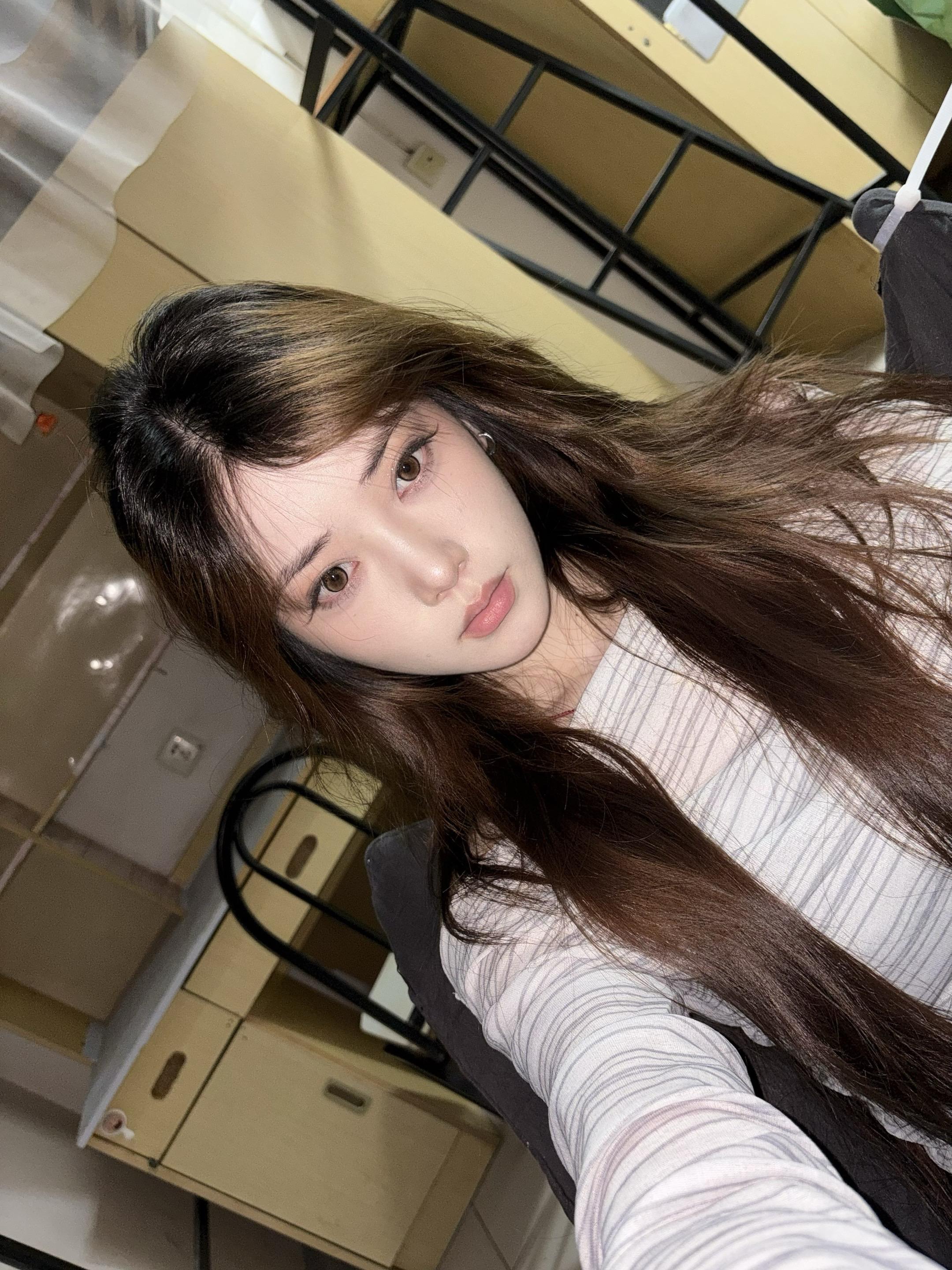 光绕过你天使般的脸。