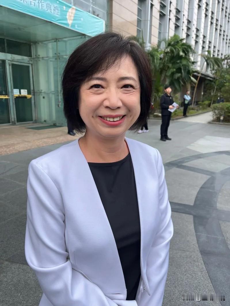 民调落后江启臣14% 何欣纯：整体趋势上升

针对美丽岛民调“落后江启臣14%、