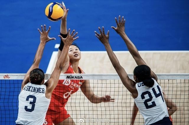 3比1战胜美国回望中国女排精神北京时间5月17日凌晨，2024年世界女排联赛首站