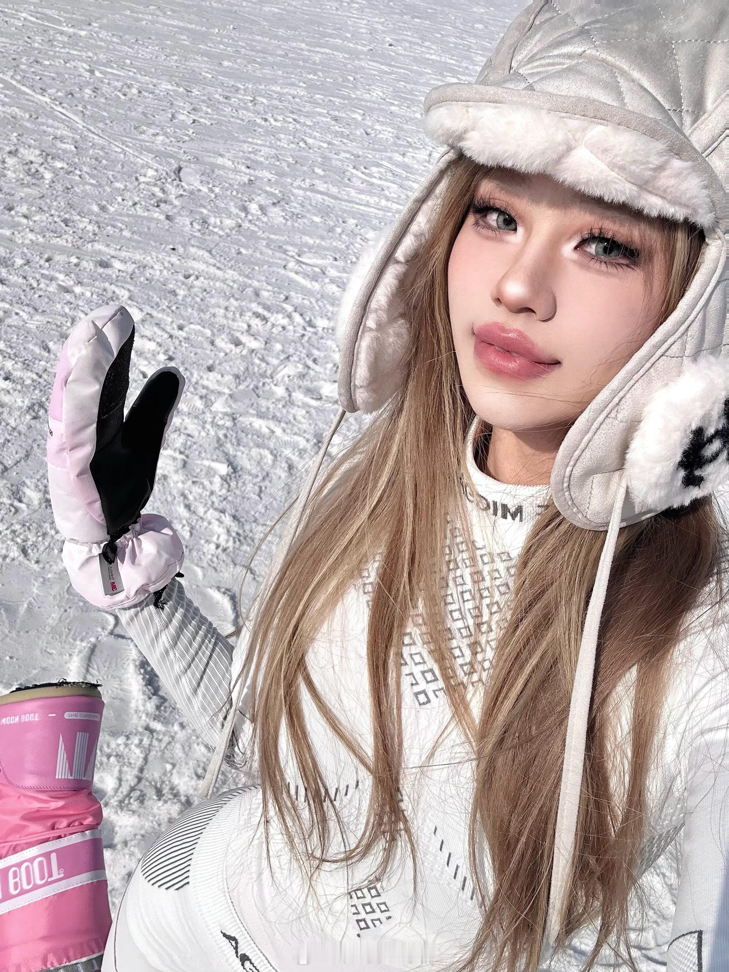 🐻‍❄️🥽🤍💭 ​​​