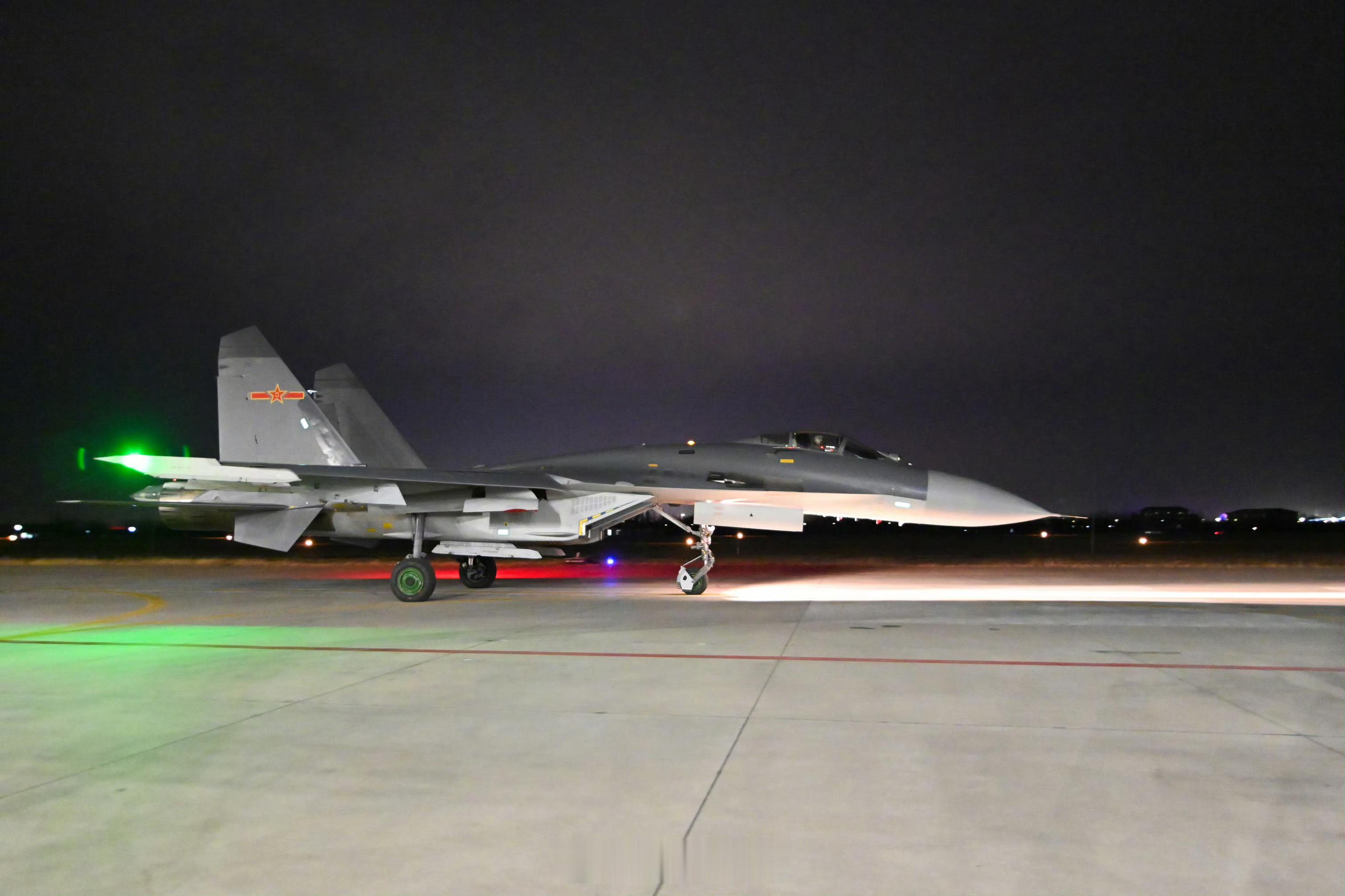 西部战区的歼-11BG ​​​