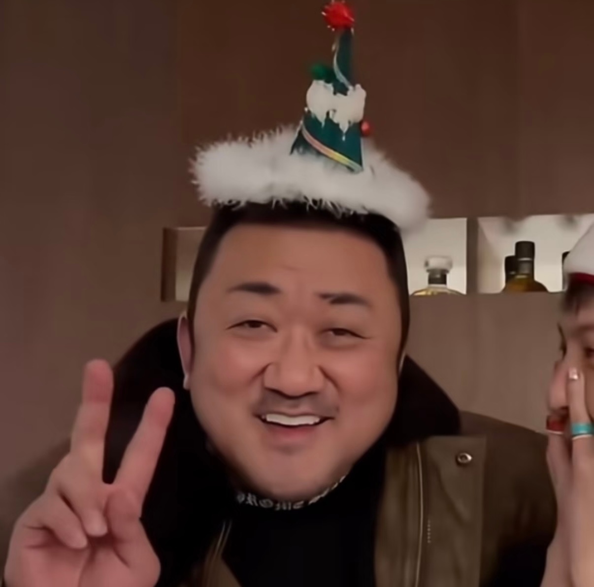 嘻嘻，最新情侣头像 ，猛男马东锡 &娇羞权志龙