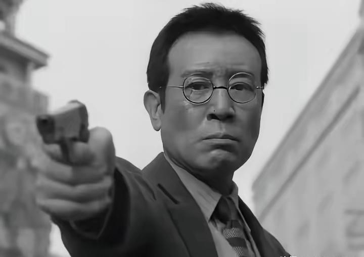 现在提起明星片酬，大家总先想到数字后面的零有多吓人，可于和伟这次直接把1200万