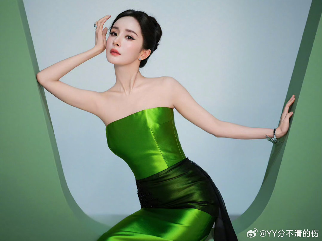 肖战陪跑杨幂 陪跑提名就是认可未来继续加油 