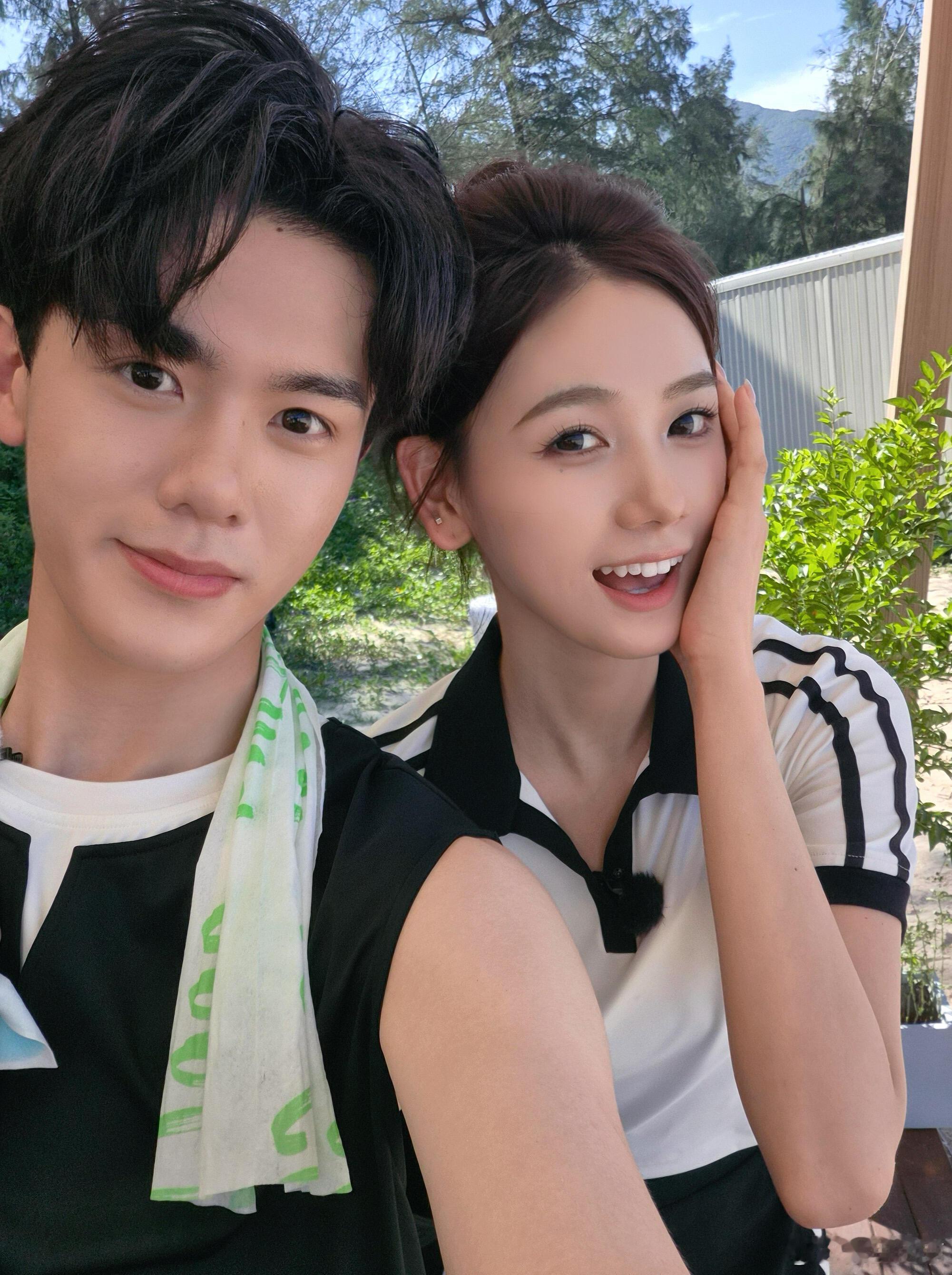 徽眸毅笑cp[超话] 啊啊啊我们毅丹圆破1w啦 ​​​徽眸毅笑会越来越好 越来越