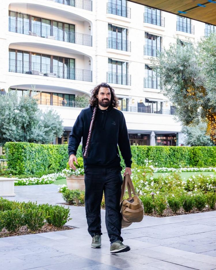 本赛季火箭和湖人队对决3场，火箭队1胜2负处于下风。虽然在圣诞大战当中，火箭队可