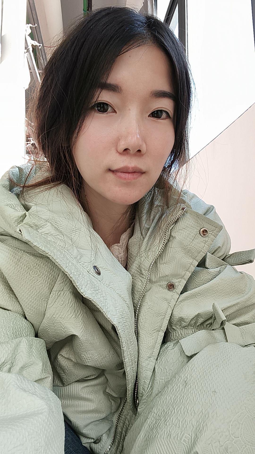 “理想和生活差了十万八千里，我马不停蹄却又无能为力，社会没有遮天数，只...