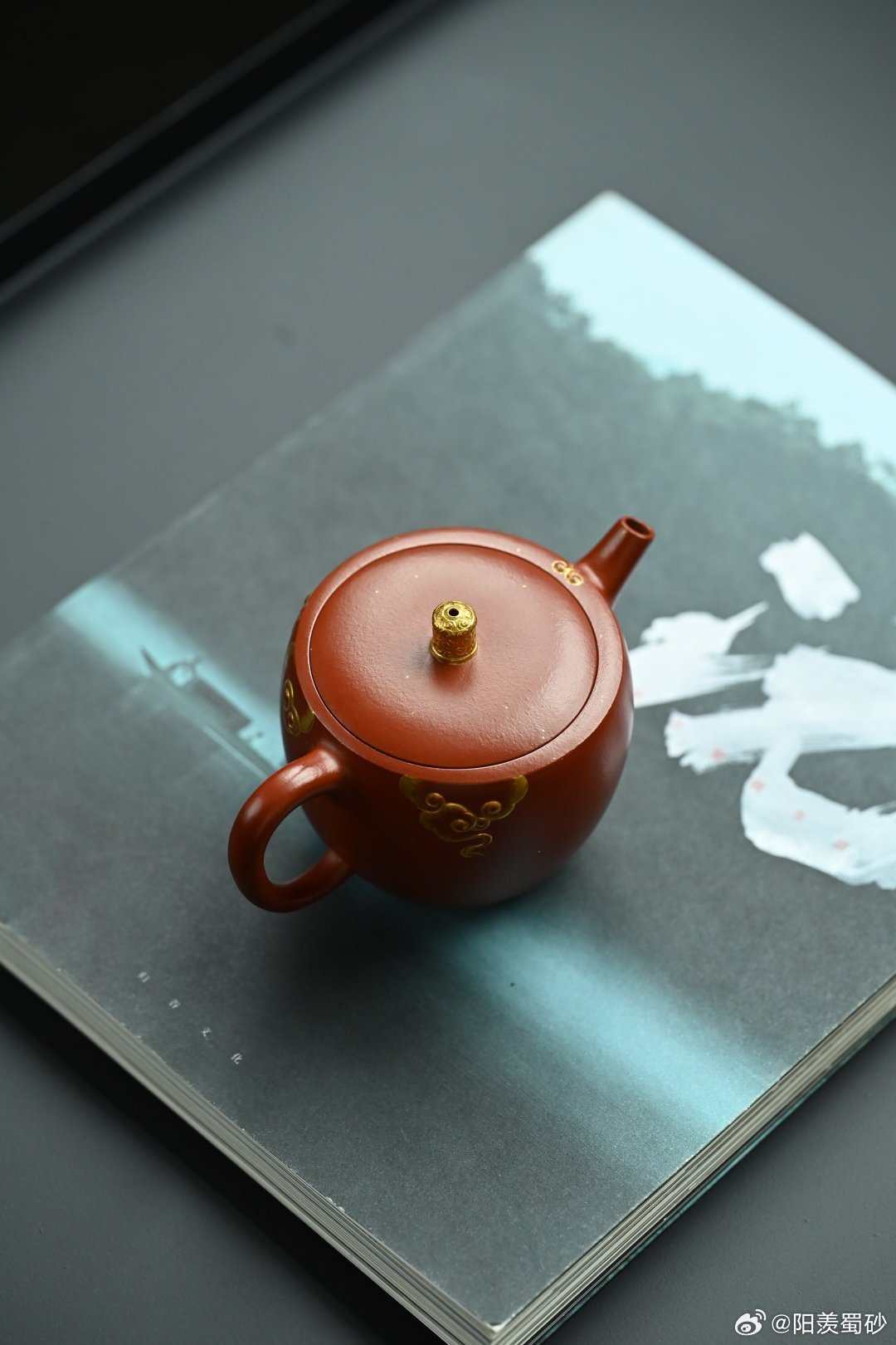 筋斗云·全手工      /范泽锋夫人国高工汤宣武作品      /容量230c