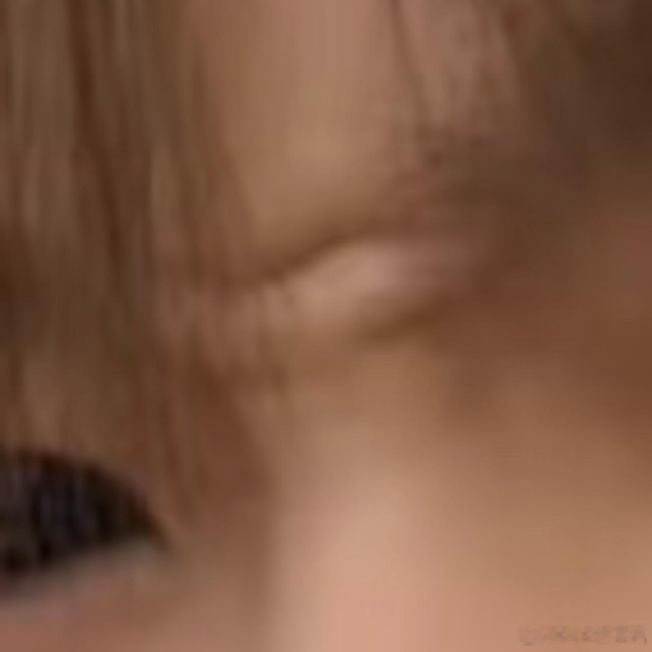 眉眼之间有嘴唇👄 ​​​
