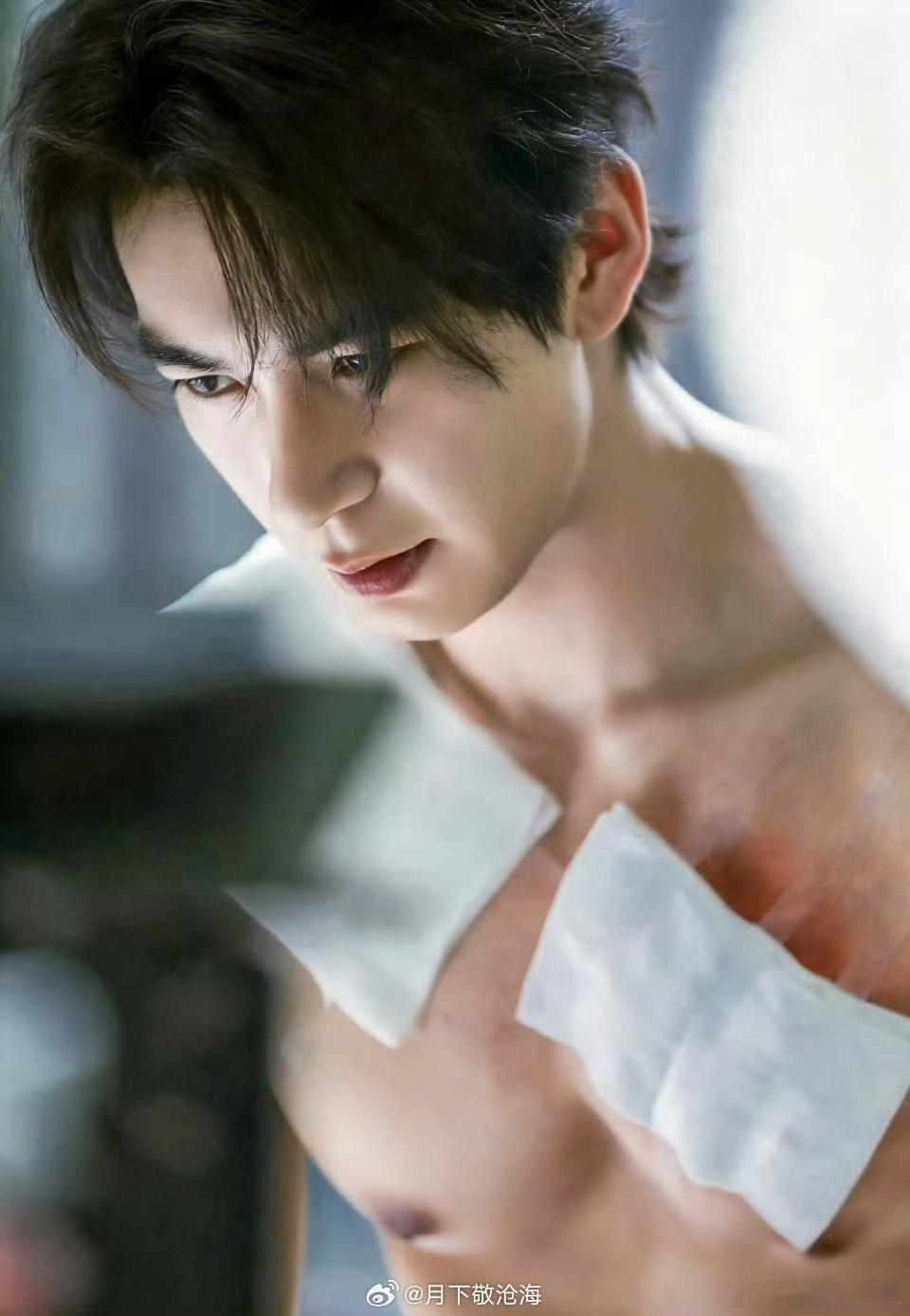 看得出来导演是真喜欢陈星旭胸肌看得出来导演是真的喜欢陈星旭的胸肌 