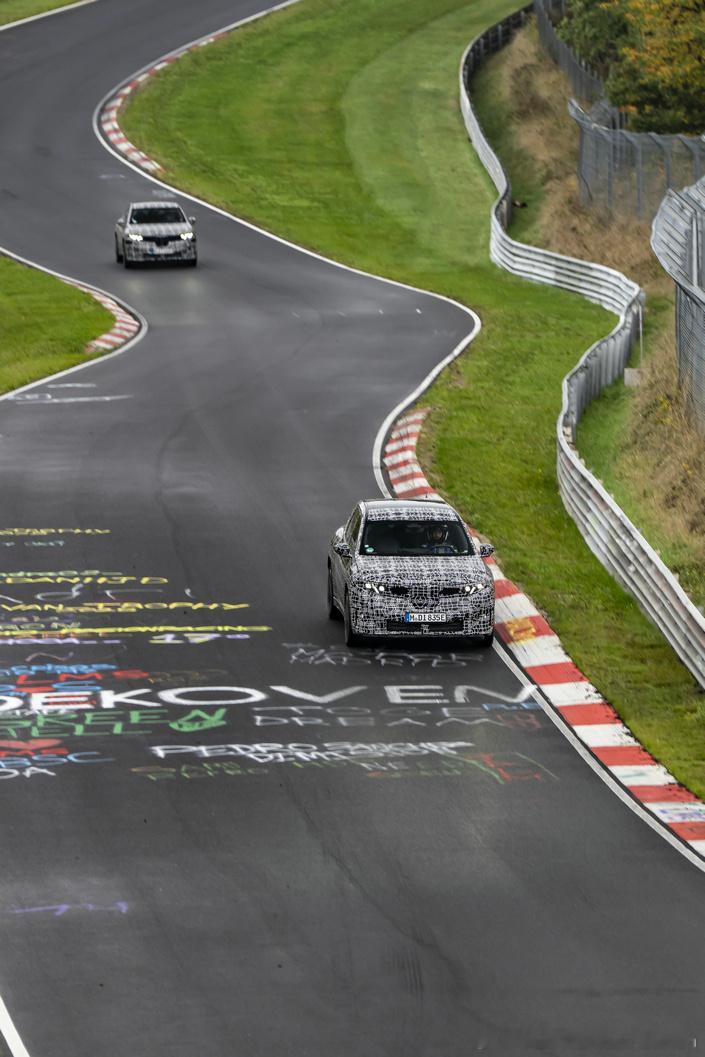 【国产新世代BMW iX3纽北赛道进行例行测试】宝马集团正有条不紊地进行新世代车