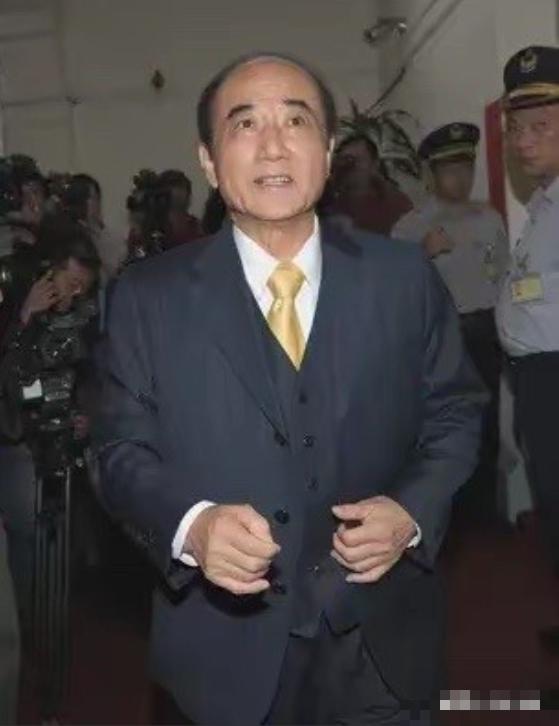 王金平又得到郑丽文的重用了，郑丽文叫王金平负责帮助台湾农渔产品销往大陆。
 
这
