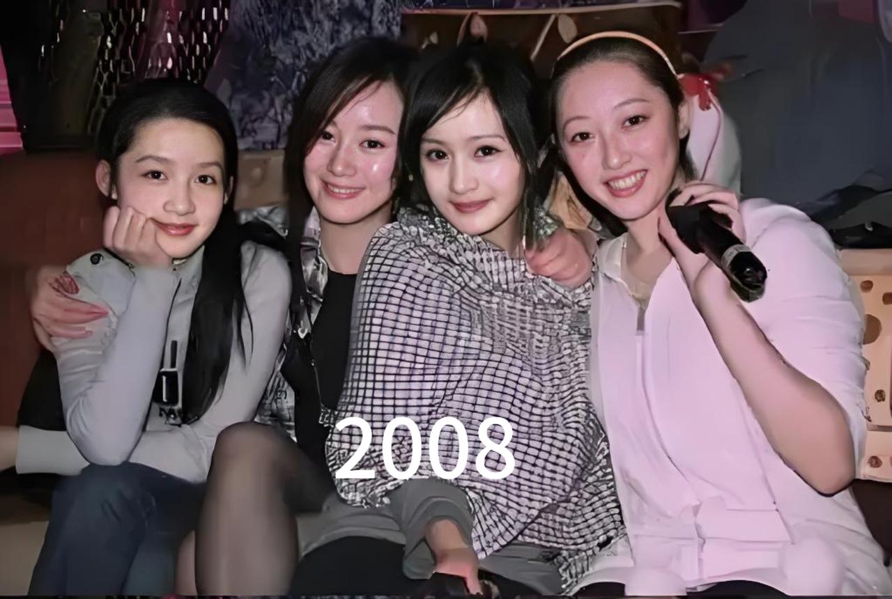 当年新红楼四小花，估计现在只有杨幂和李沁还是纯天然脸吧！蒋梦婕和张檬这变化也太大