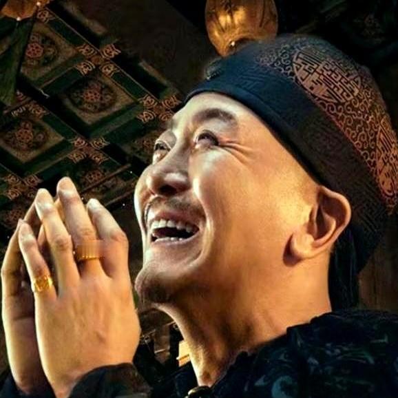 《大生意人》看完8集了，剧中两个反派都很出彩。

吴樾演的王天贵是真阴，躲在暗处