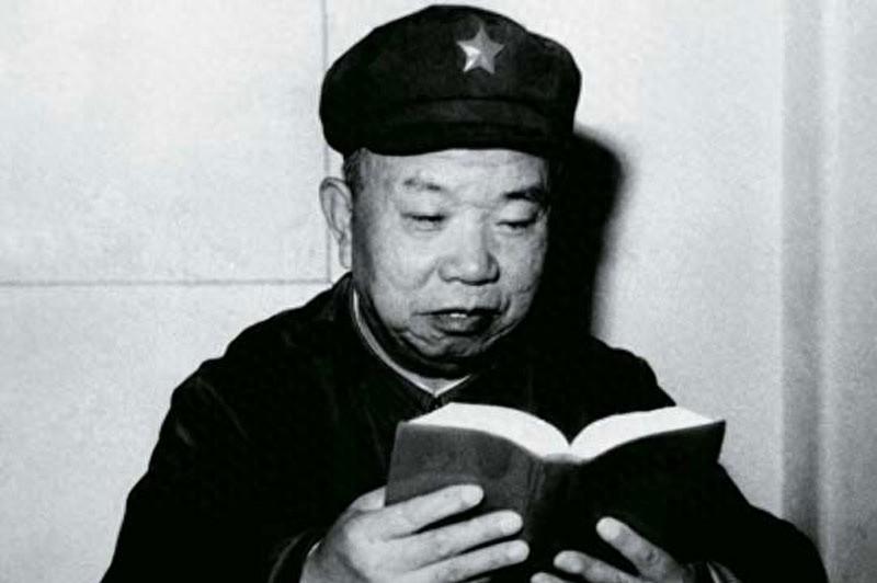 湖南籍与湖北籍开国上将在军事才能方面，究竟是哪一方更为强大和突出？
1952年1