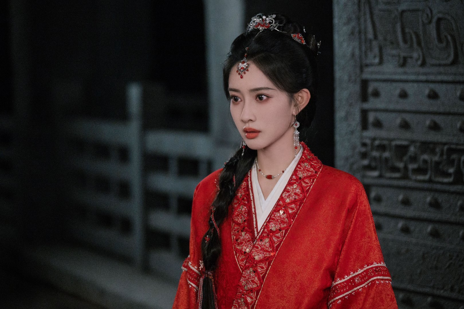 孟子义 《桃花映江山》姜桃花剧照-异族+红衣怎么就一张张捏[委屈][委屈][委屈