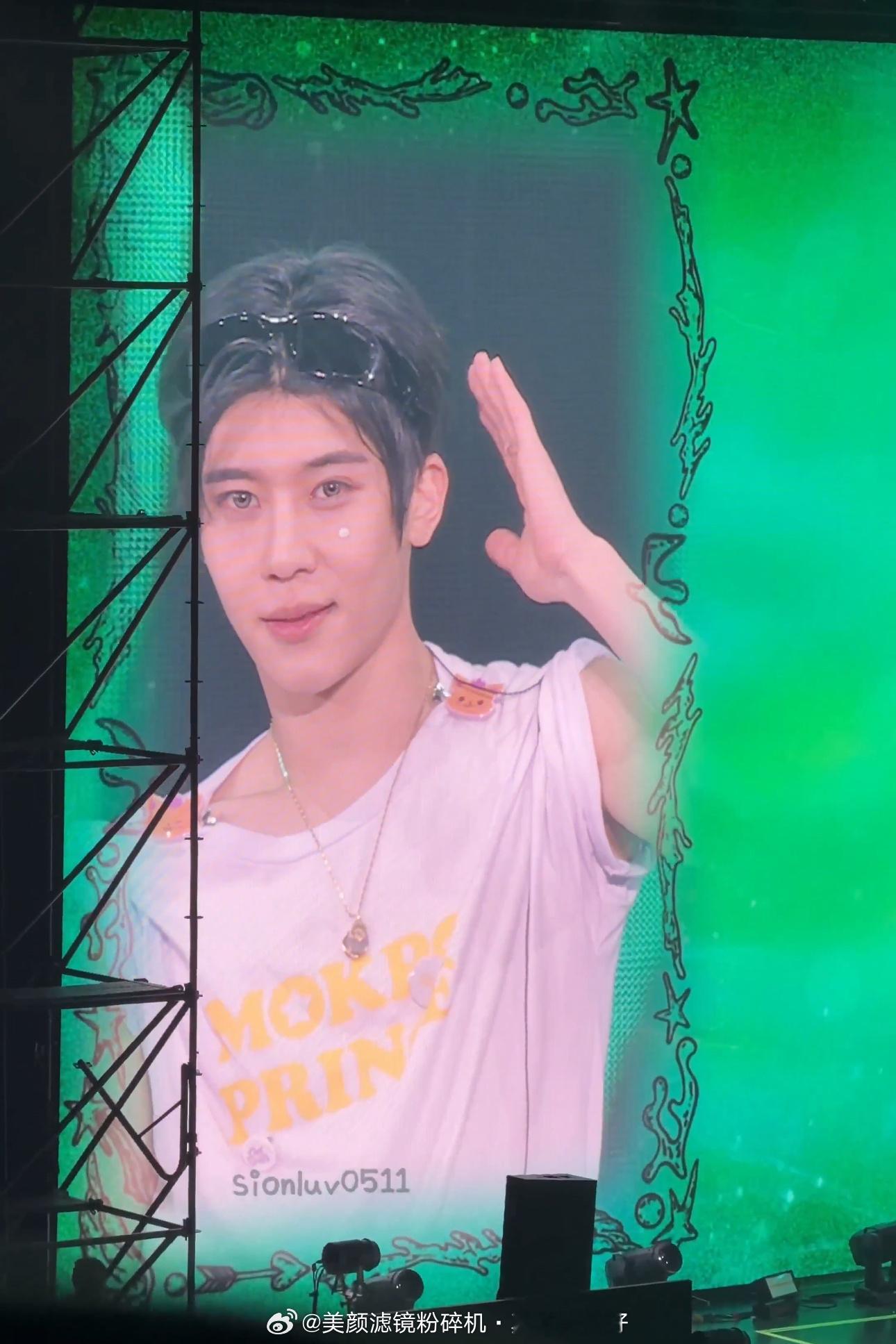 NCT WISH吴是温（SION ）、前田陆（RIKU）、得能勇志（YUSHI）