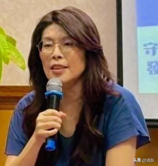 蓝白合，新竹是试金石！年底九合一选举临近，国民党直接把“行动中常会”开到了新竹，