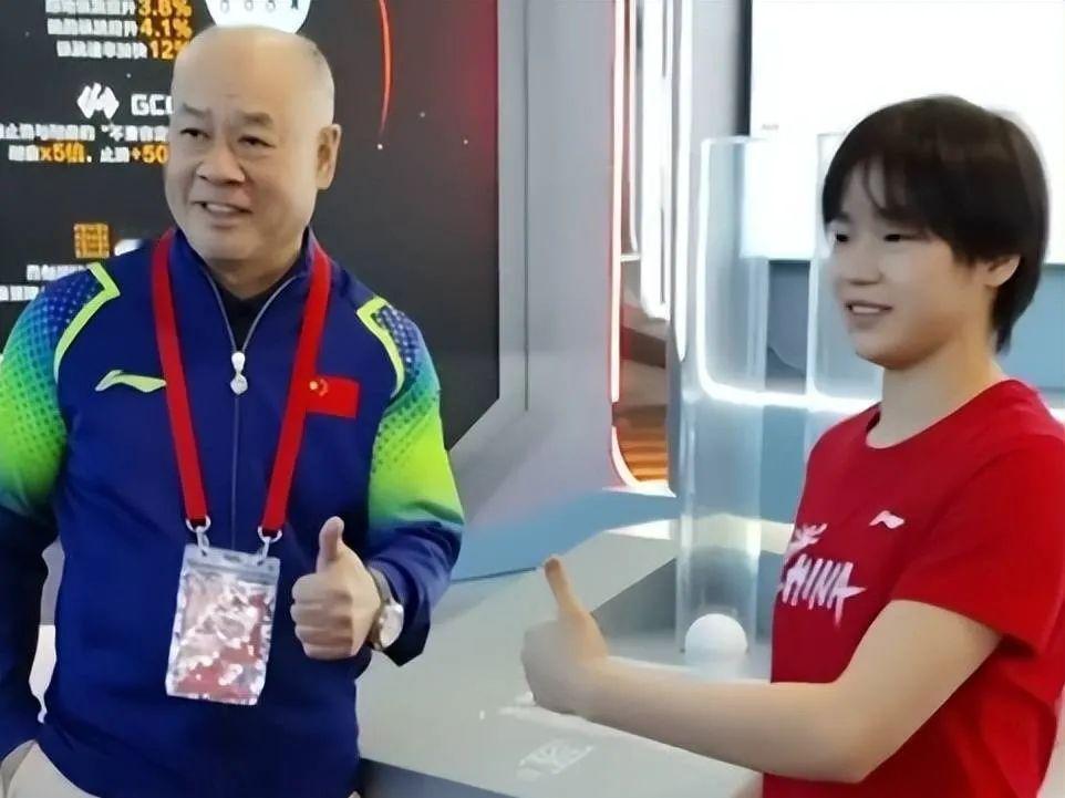 李宁把全红禅当即抛型流量，结果12亿涨的股价，全中国网友用退货单给你接回来。您知