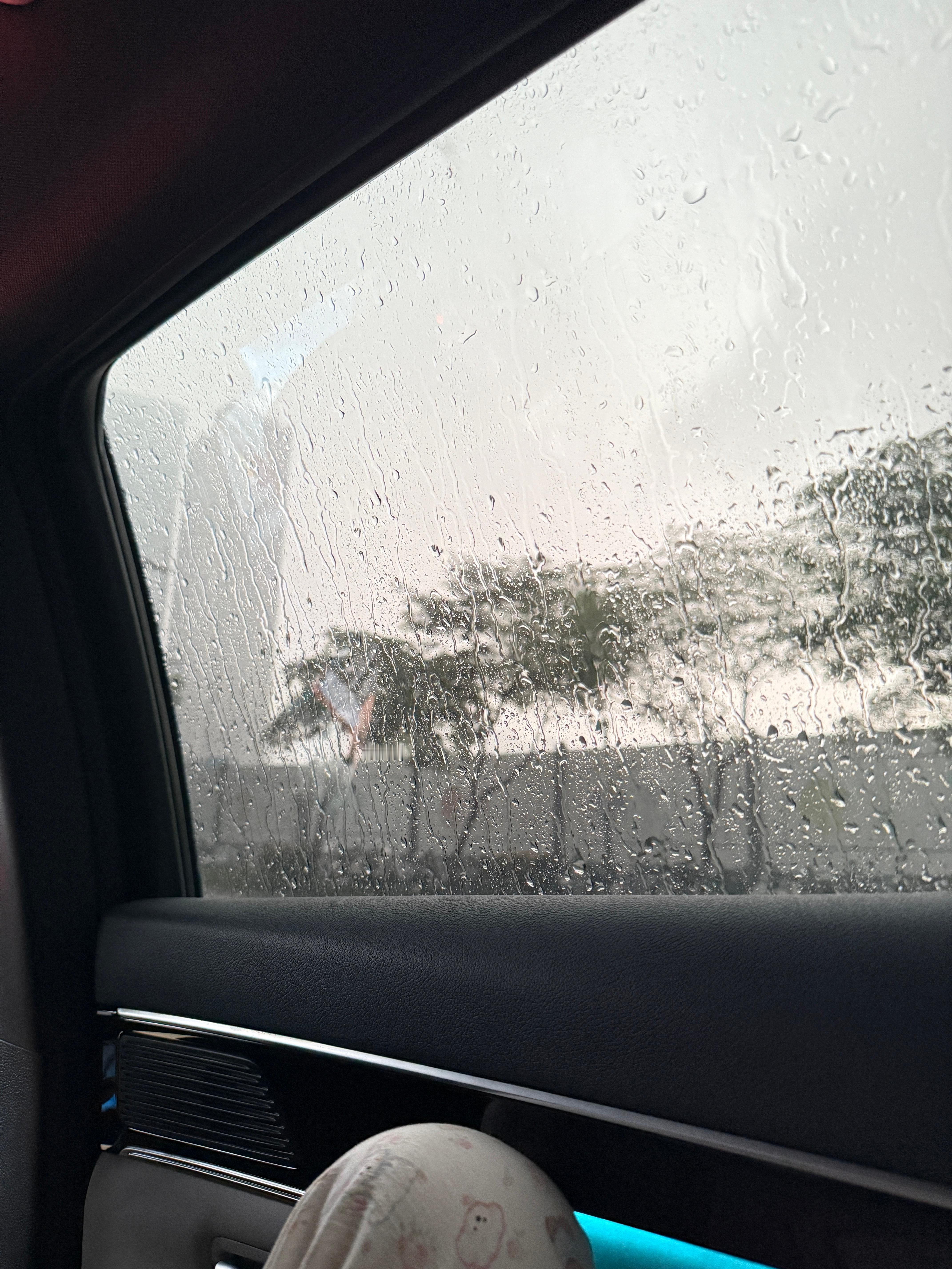 雨大到看不清前方 ​​​